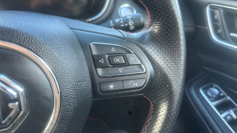 MG Hs 1.5 T-GDI PHEV Exclusive 5dr Auto Hatchback